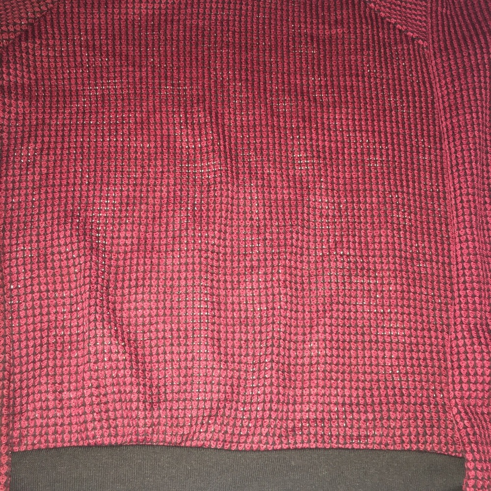 Red/Black Top - Picture 4 of 4